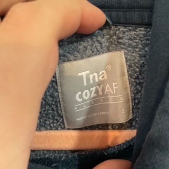 TNA sweater - Picture 2 of 3